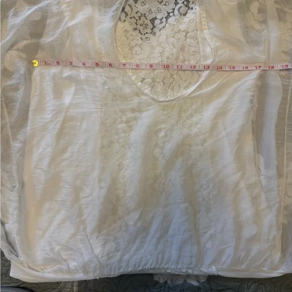 Elegant White Lace Women's Blouse - Picture 11 of 11